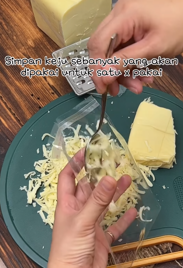 Menyimpan Keju