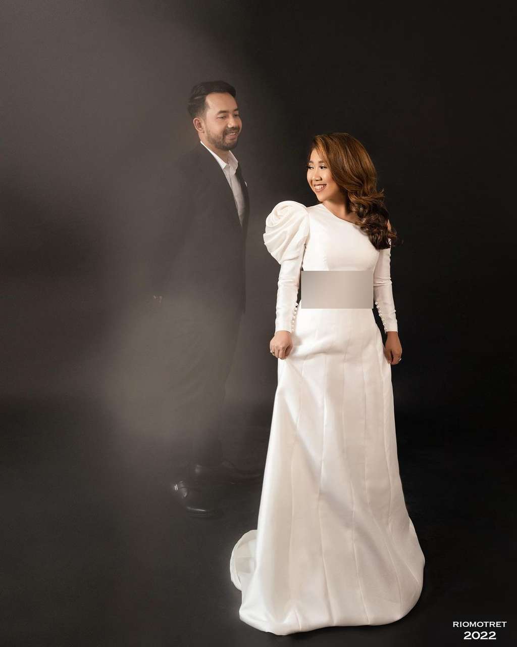 Kiky Saputri dan Khairi calon suaminya Kiky Saputri dan Khairi calon suaminya