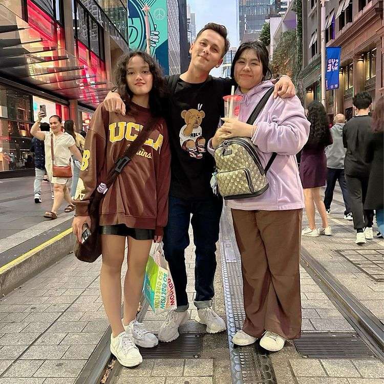 Keluarga Ussy dan Andhika