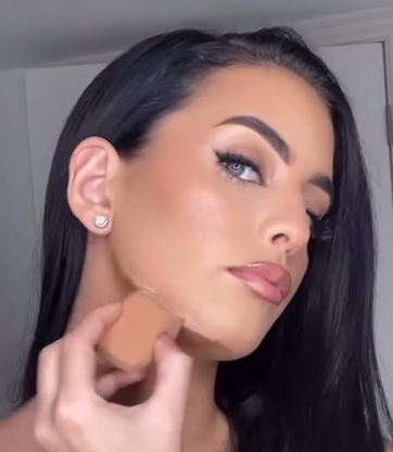 Memakai Highlighter Memakai Highlighter