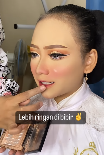Memakai Highlighter