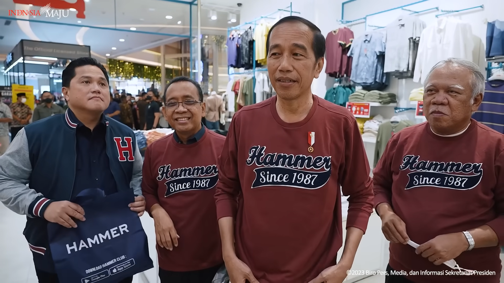 Gaya Jokowi dan Para Menteri Ngemal di Pekanbaru