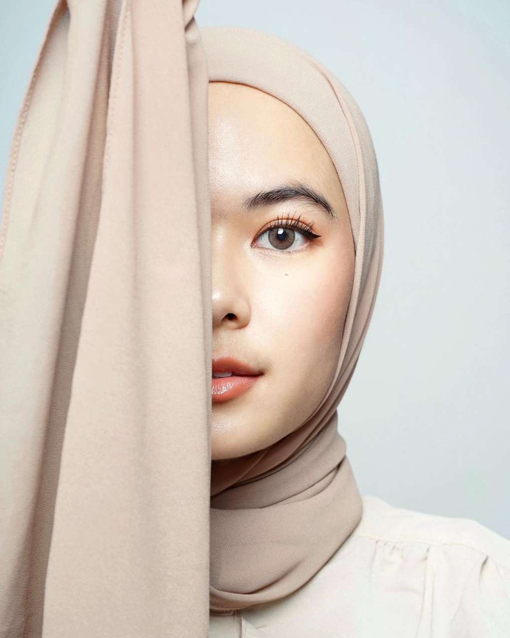 Gaya Makeup Tiara Salsabila