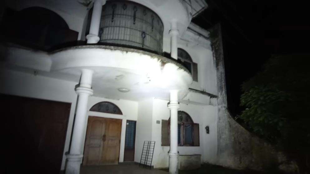 Rumah mewah terbengkalai milik Pak Harto di Bandung.