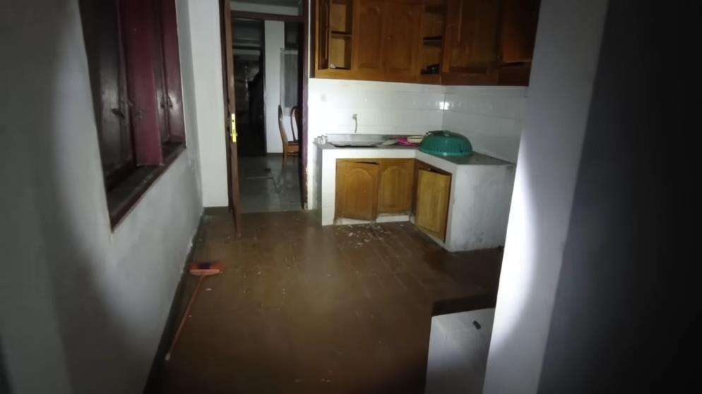 Rumah mewah terbengkalai milik Pak Harto di Bandung.