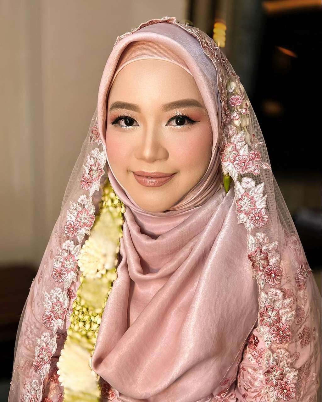 Riasan Victoria Makeup Atelier di Wajah Diera Bachir