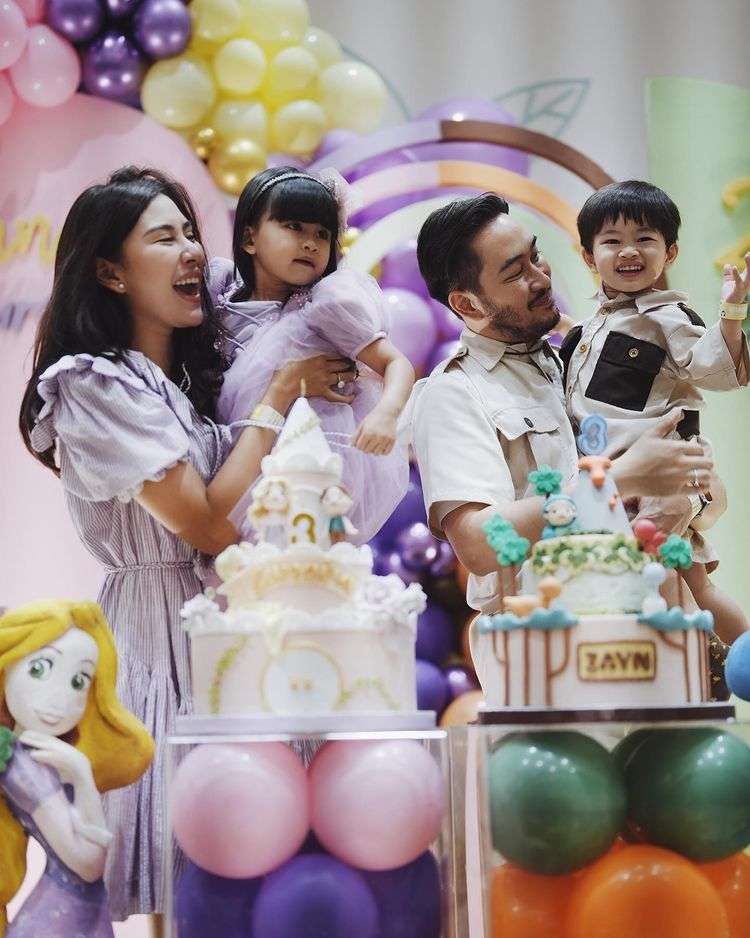 Ultah Zayn Zunaira
