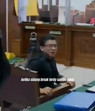 Momen Ferdy Sambo Dicueki Meski Kehausan di Ruang Sidang