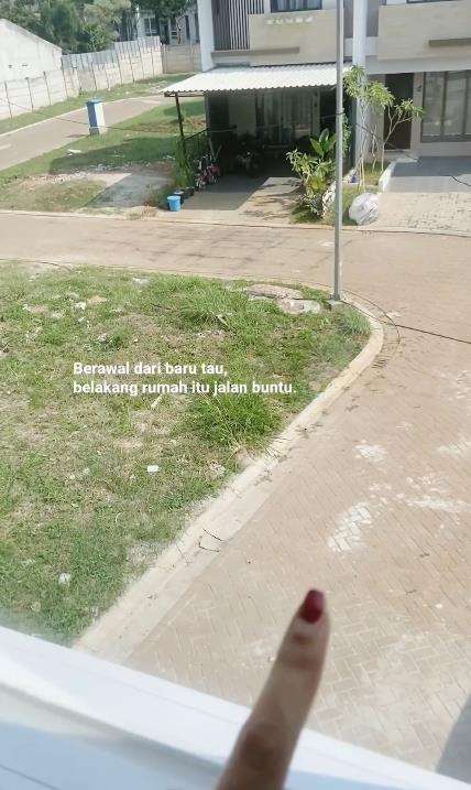 Renovasi rumah sampai 5 kali.