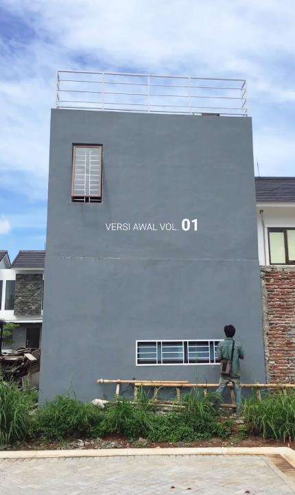 Renovasi rumah sampai 5 kali.