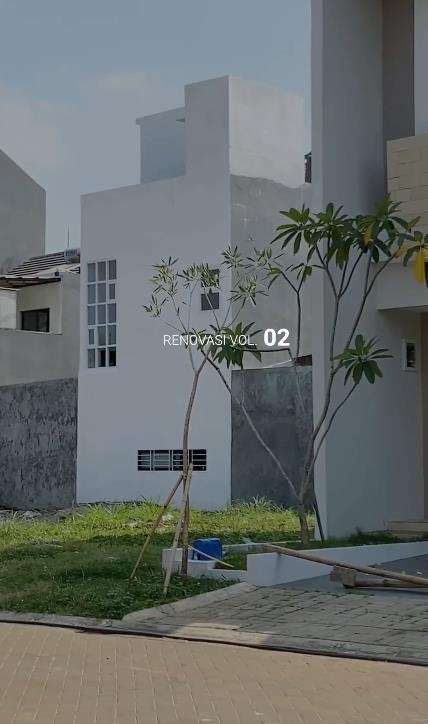 Renovasi rumah sampai 5 kali.