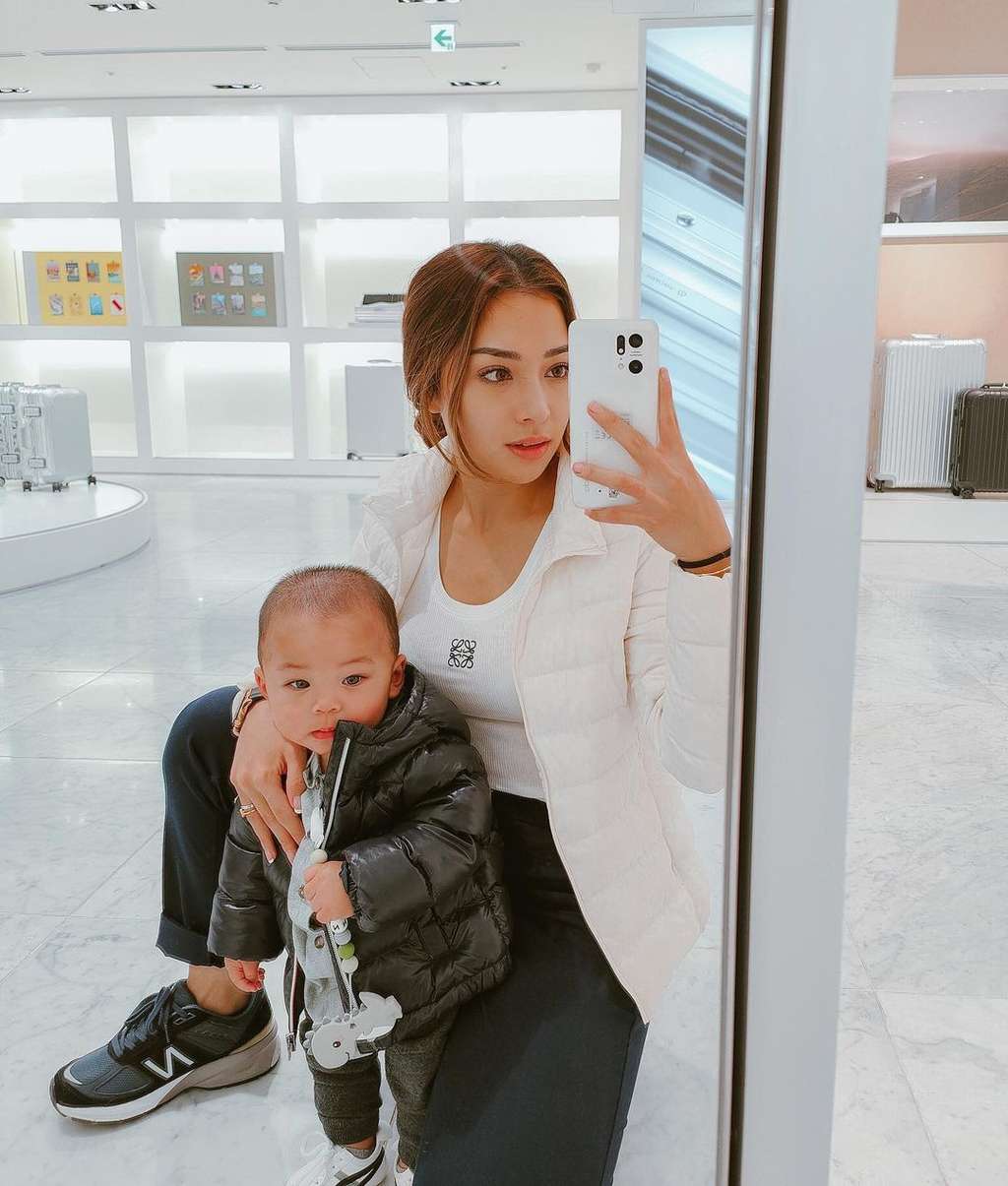 Nikita Willy dan Baby Issa