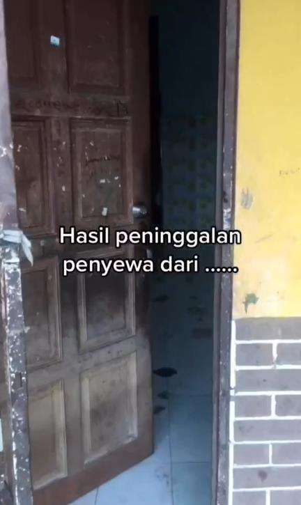 Kondisi rumah kontrakan setelah ditinggal penyewa.