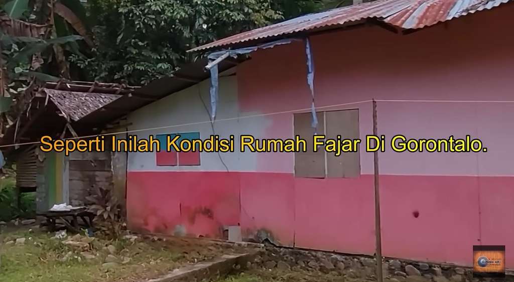 Potret Rumah Fajar Sadboy