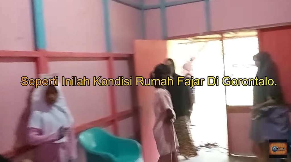 Potret Rumah Fajar Sadboy