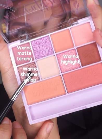 Memakai Eyeshadow