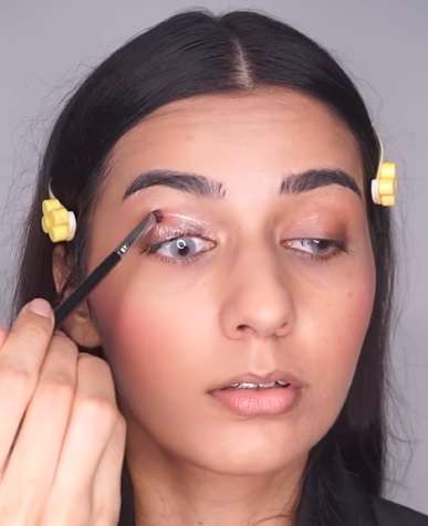 Memakai Eyeshadow