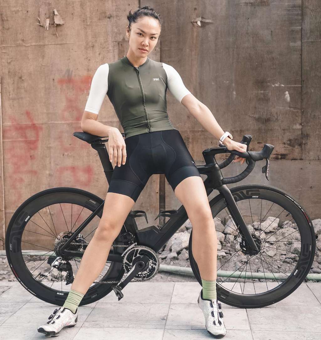 Potret Aktris sepedaan