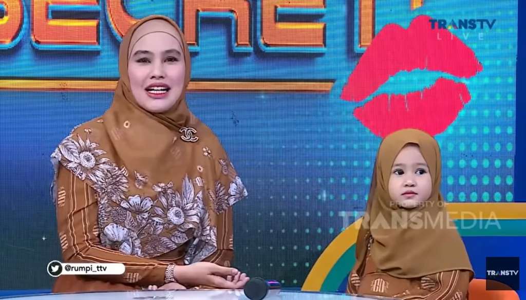 Kartika Putri dan Khalisa putrinya