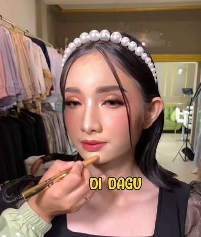 Memakai Eyeshadow Pencil