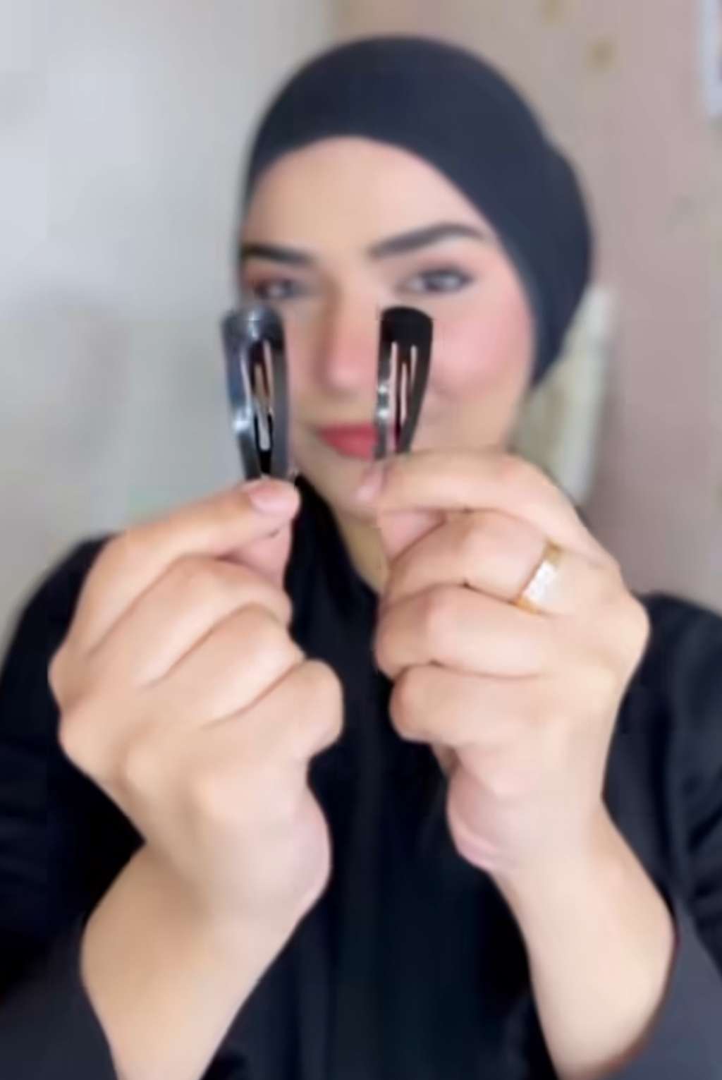 Hanya Pakai Jepitan, Cara Mudah Biar Ciput Tak Melorot