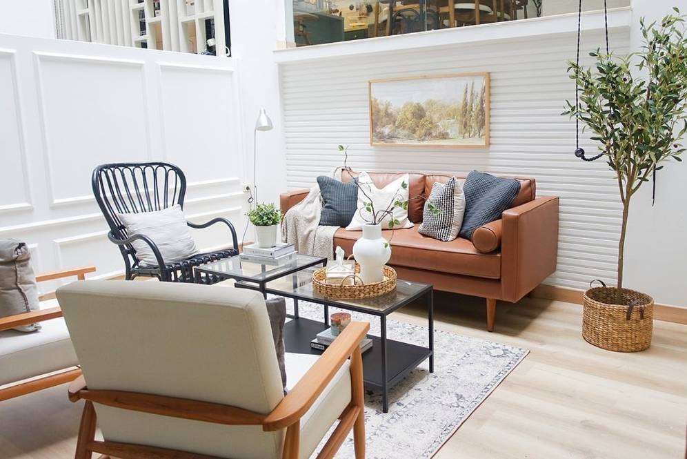 Furnitur
