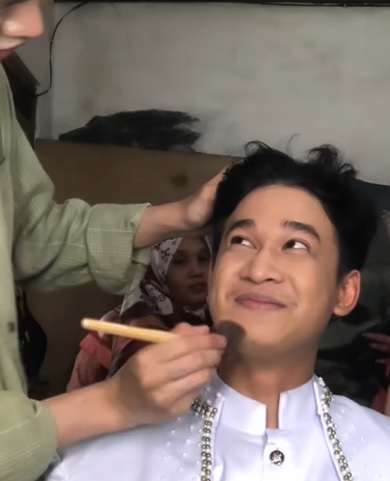 Memakai Loose Powder