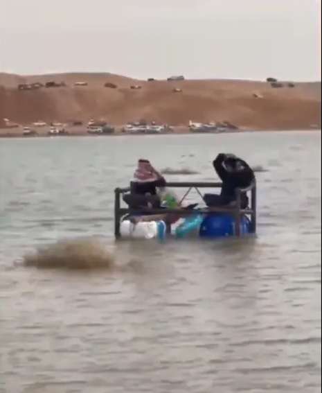 Usai Pegunungan Menghijau, Kini Area Tandus di Saudi Jadi Danau