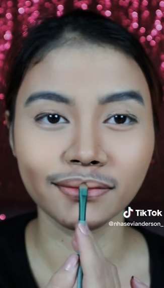 TikToker Tiru Penampilan Wajah Kaesang