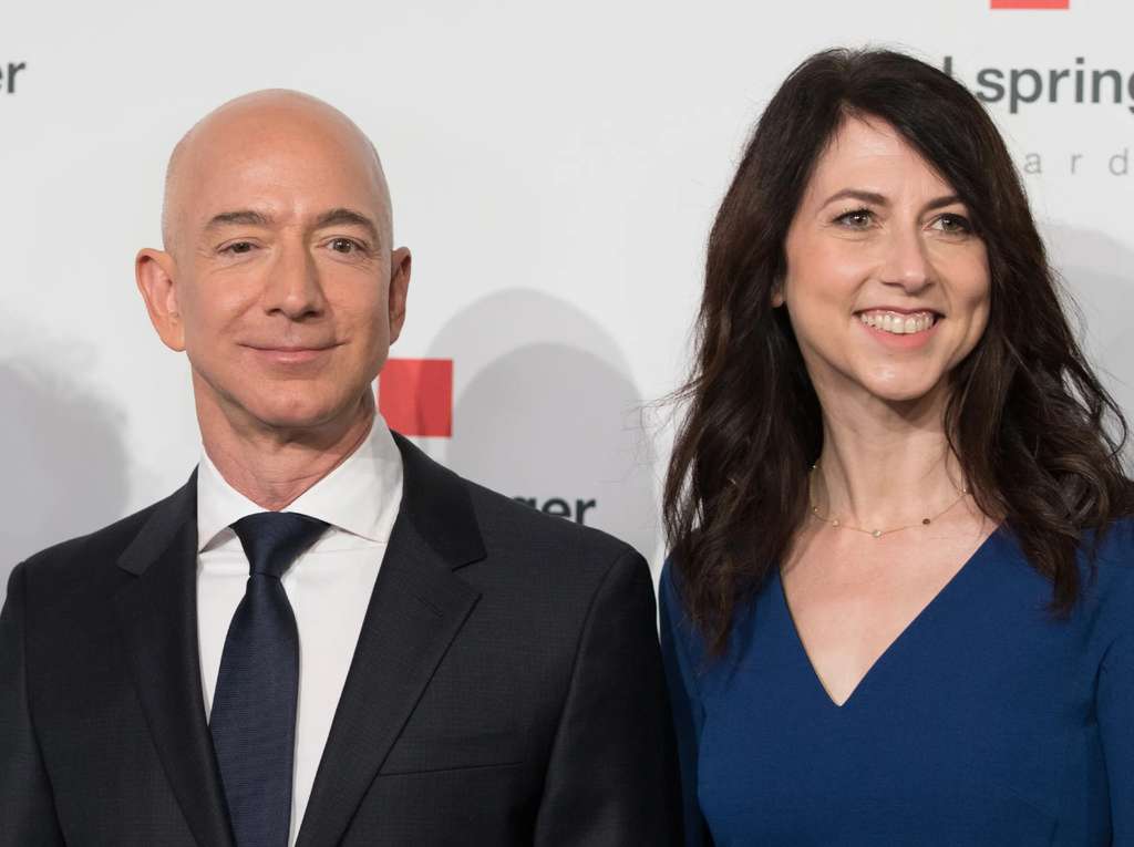 Jeef Bezos dan MacKenzie Scott, saat masih menjadi suami istri Jeef Bezos dan MacKenzie Scott, saat masih menjadi suami istri