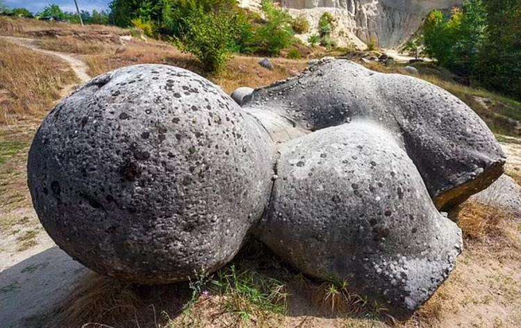 Batu trovant di Rumania.