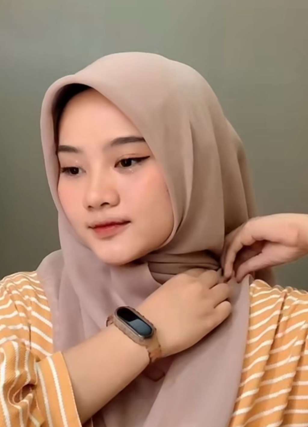 Bebas Ribet, Tutorial Kerudung Menutup Dada