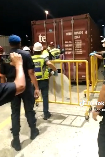 Sembunyi di Kontainer Saat Main Petak Umpet, Bocah Ini Malah Terbawa sampai Negara Lain