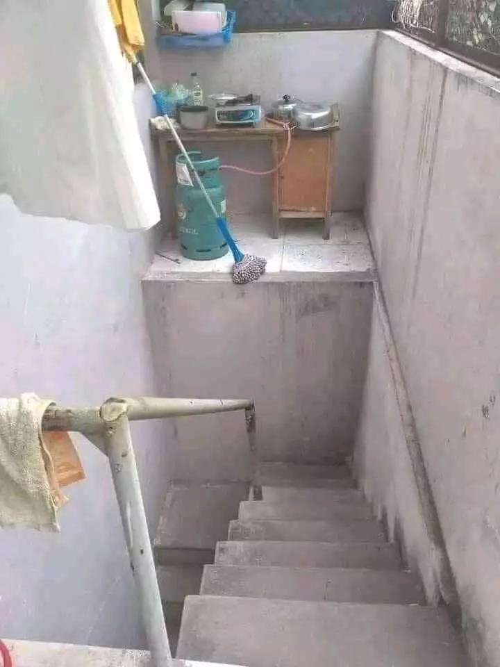 Desain ruangan yang nyeleneh dan bikin gagal paham.