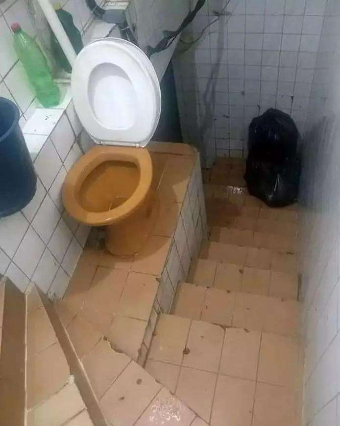 Desain ruangan yang nyeleneh dan bikin gagal paham.