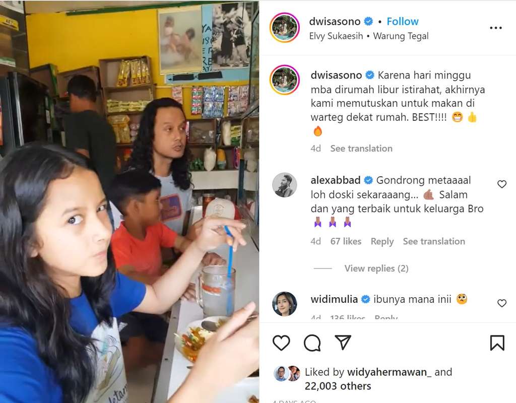 Dwi Sasono dan anaknya makan di warteg