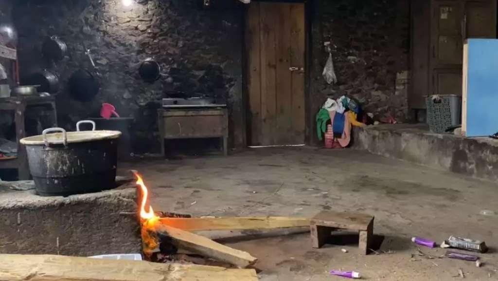 Potret dapur Novi penyanyi dangdut Potret dapur Novi penyanyi dangdut