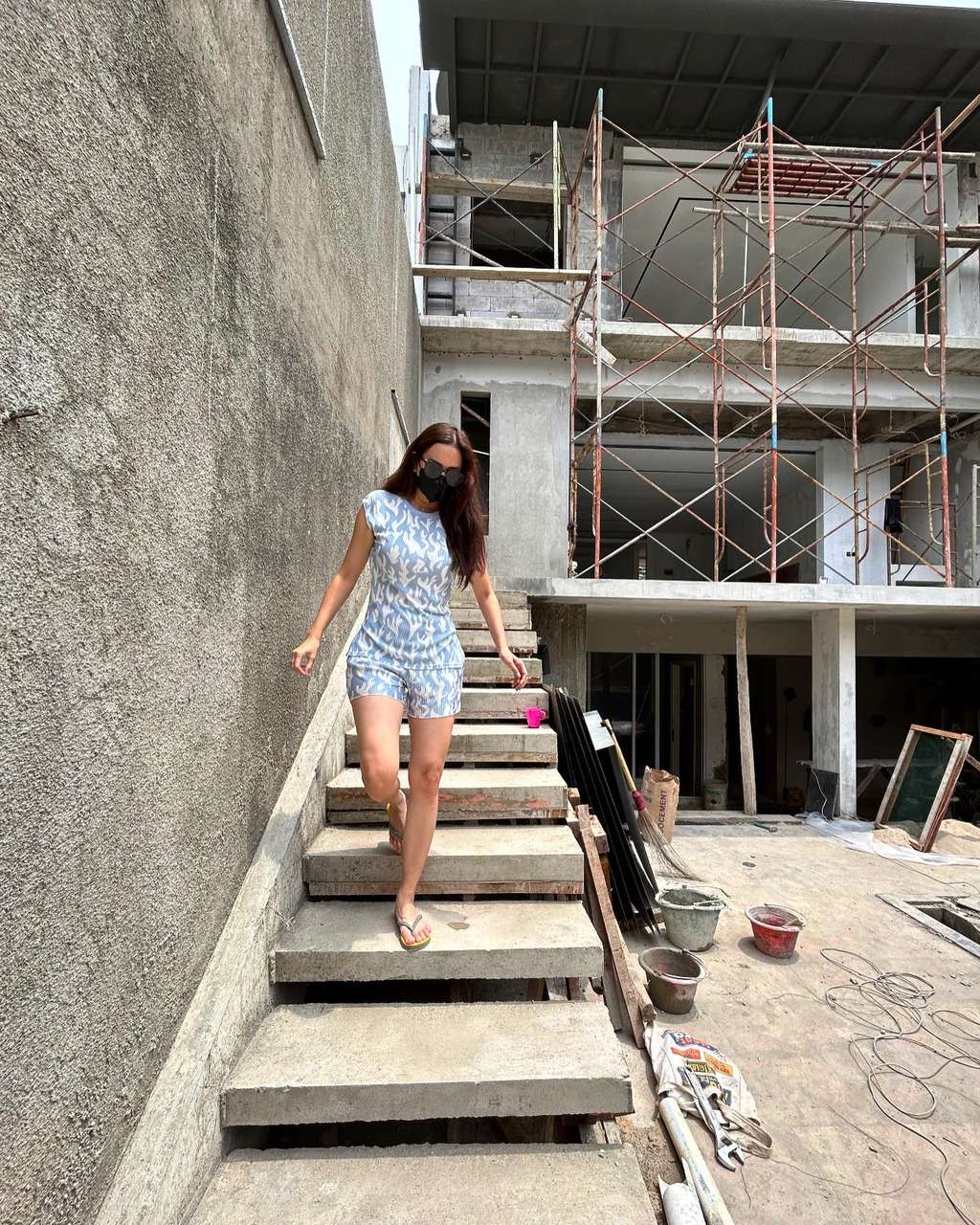 Aura Kasih cek proyek rumah baru