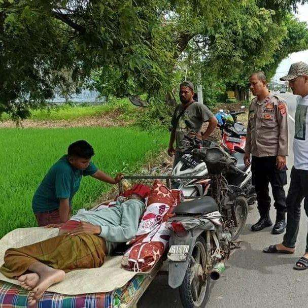 Kisah sedih bocah SD antar ayah pakai bentor ke rumah sakit.