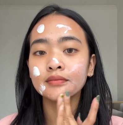 Memakai Skincare Memakai Skincare