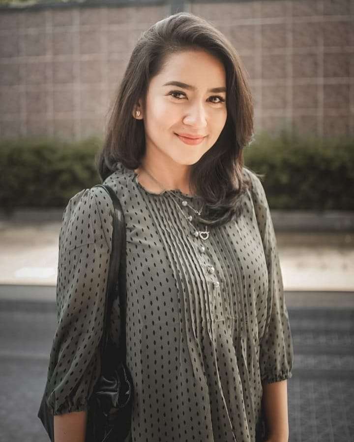 Potret Risma mantan istri Ferry Maryadi