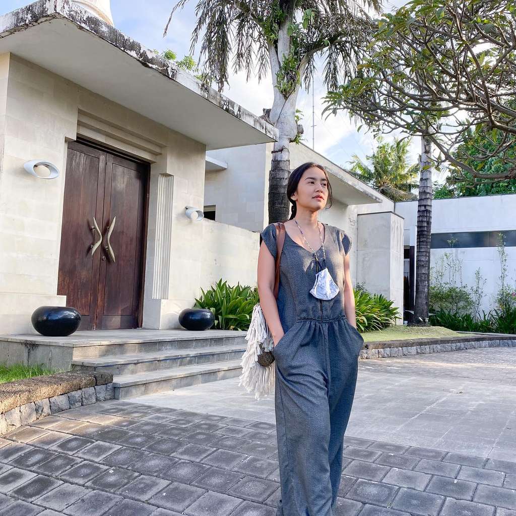 Potret Risma mantan istri Ferry Maryadi