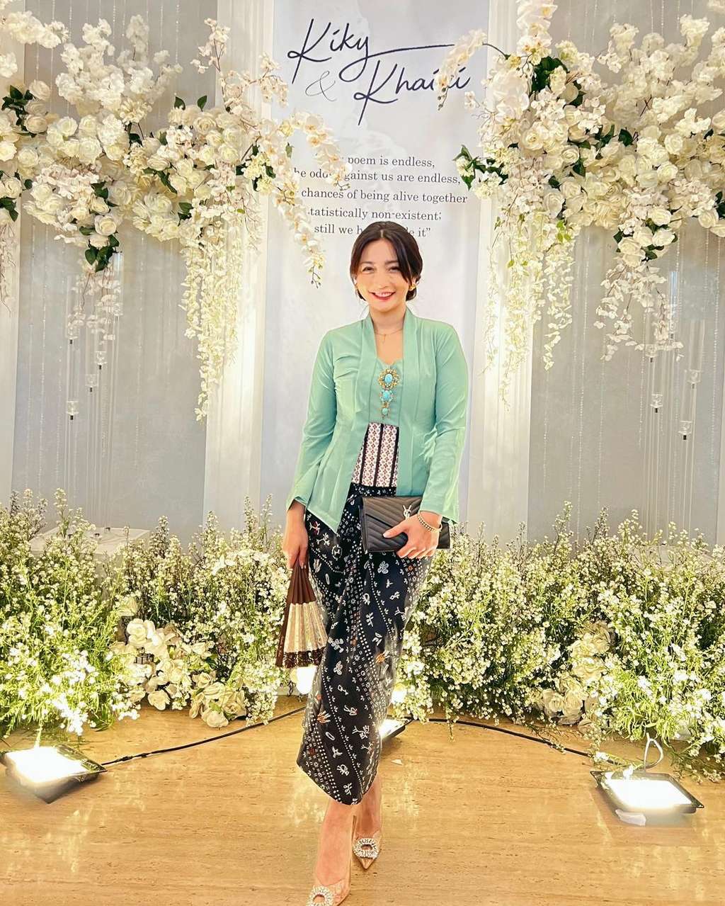 Hesti Purwadinata Pakai Kebaya Ratusan Ribu