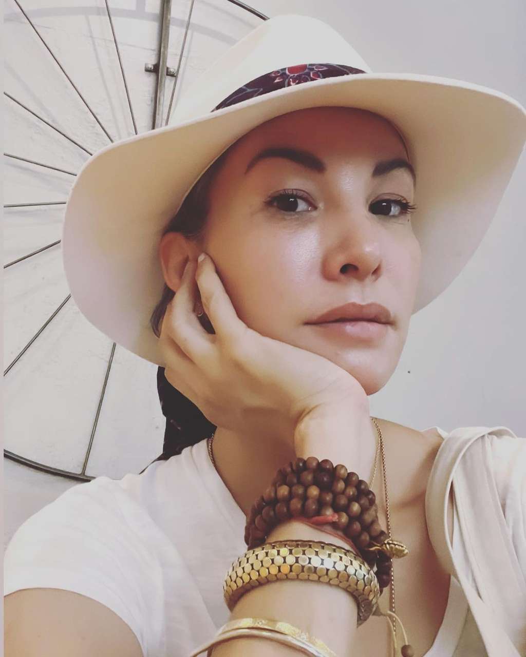 Potret Terbaru Nadya Hutagalung