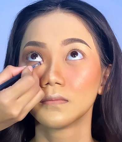 Memakai Eyeshadow