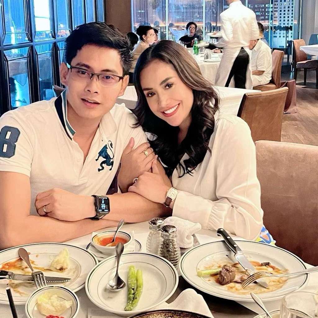 Potret Shinta Bachir dan pacar barunya Indra