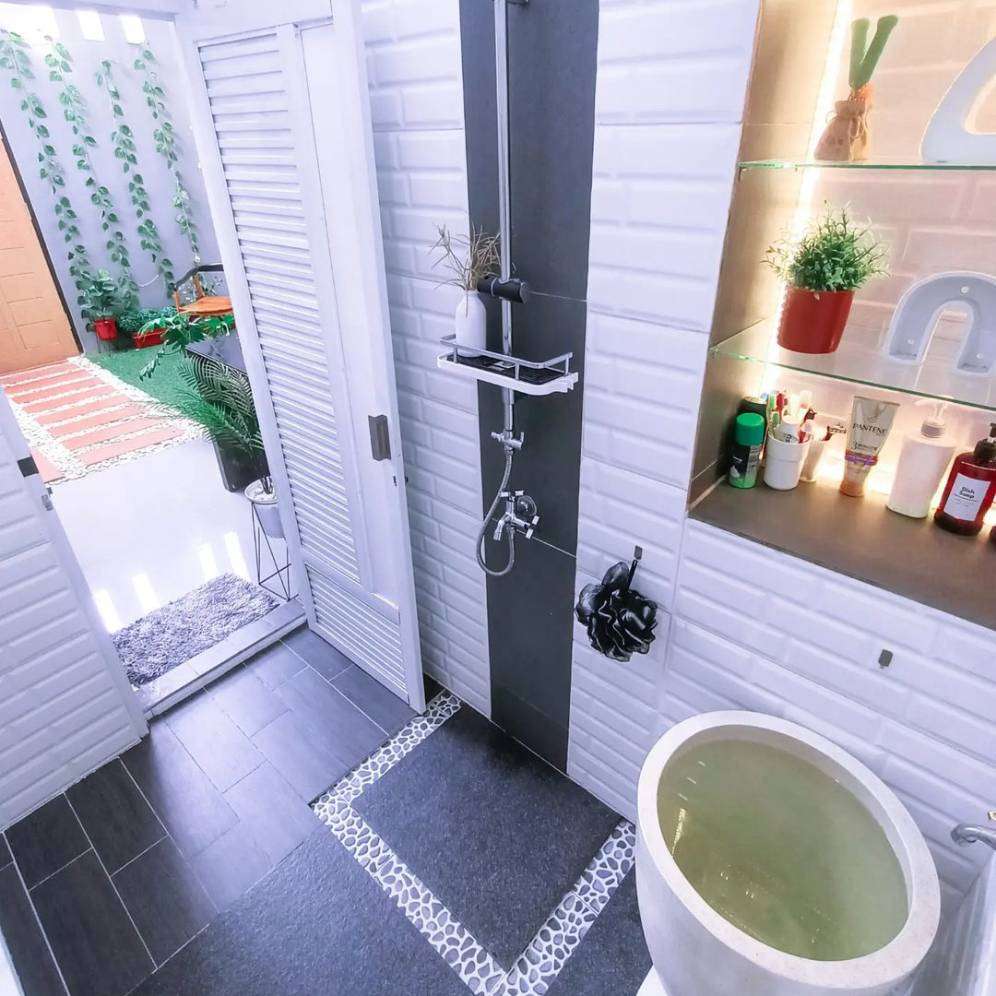 Kamar mandi kloset jongkok