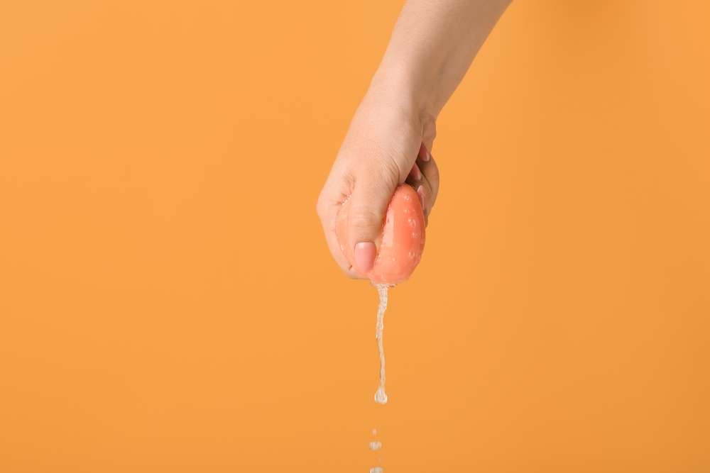 Membasahi Spons Makeup Membasahi Spons Makeup