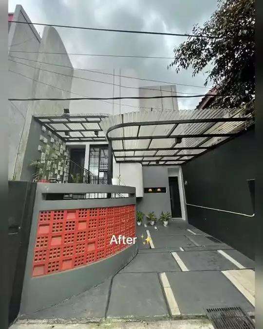Desain rumah jadul tipe 45 jadi hunian modern bertema industrial dengan desain split level.