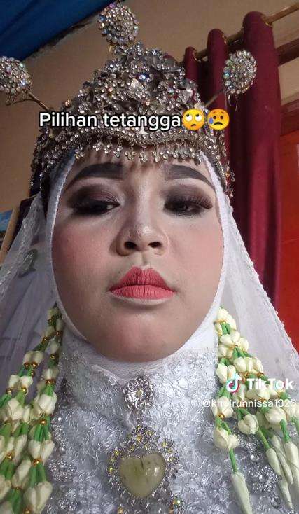 Rias pengantin dengan tampilan makeup pilihan sendiri vs rekomendasi tetangga.